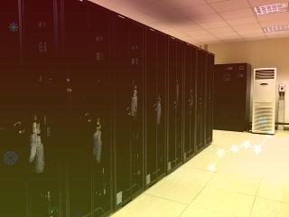 motorazr40Ultra发布：实现小折叠屏首个外屏全功能应用体验